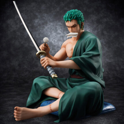 One-Piece-Portrait-Of-Pirates-SOC-Roronoa-Zoro-Figure