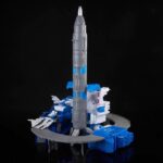 Transformers Generations Legacy Evolution 24 Titan Guardian Robot & Lunar-Tread 4
