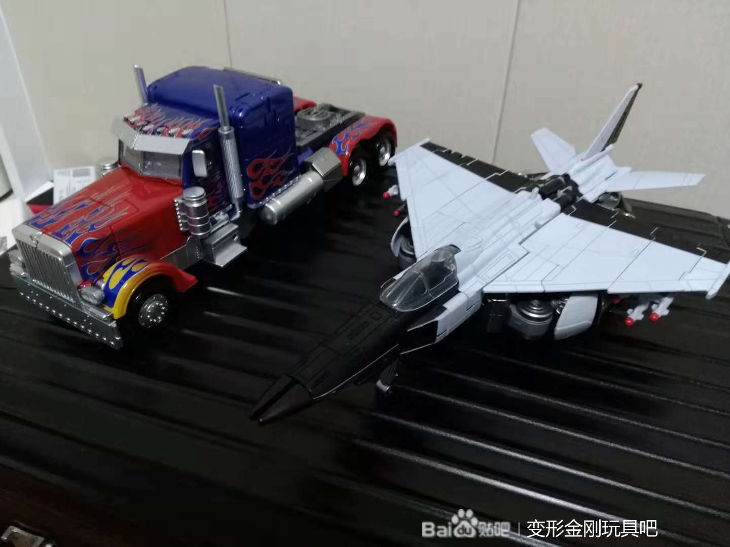 Black Mamba (BMB) Oversized Optimus Prime review 2