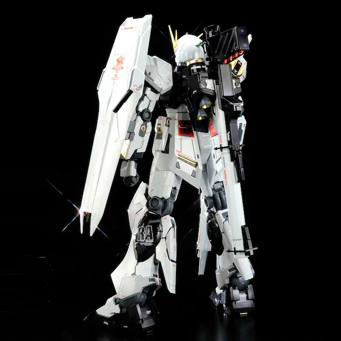 MG-RX-93-Nu-Gundam-Ver.-Ka-Titanium-Finish