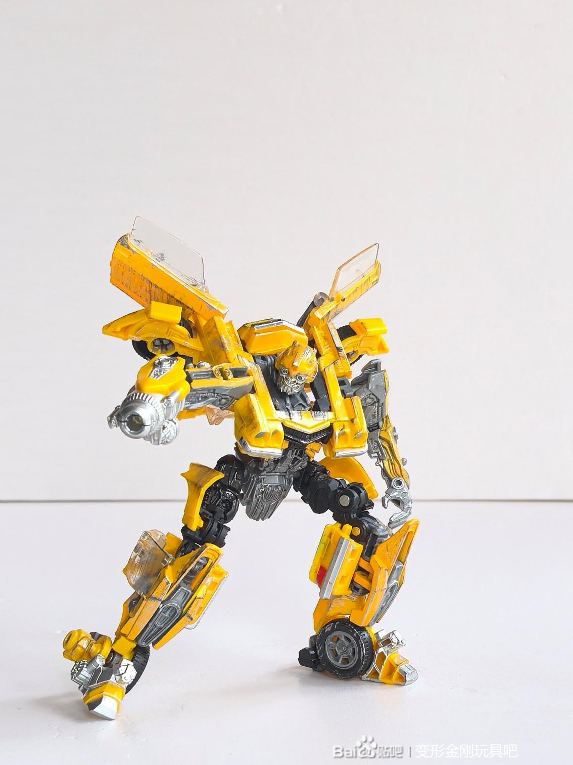 Transformers Studio Series 01 Bumblebee review 1