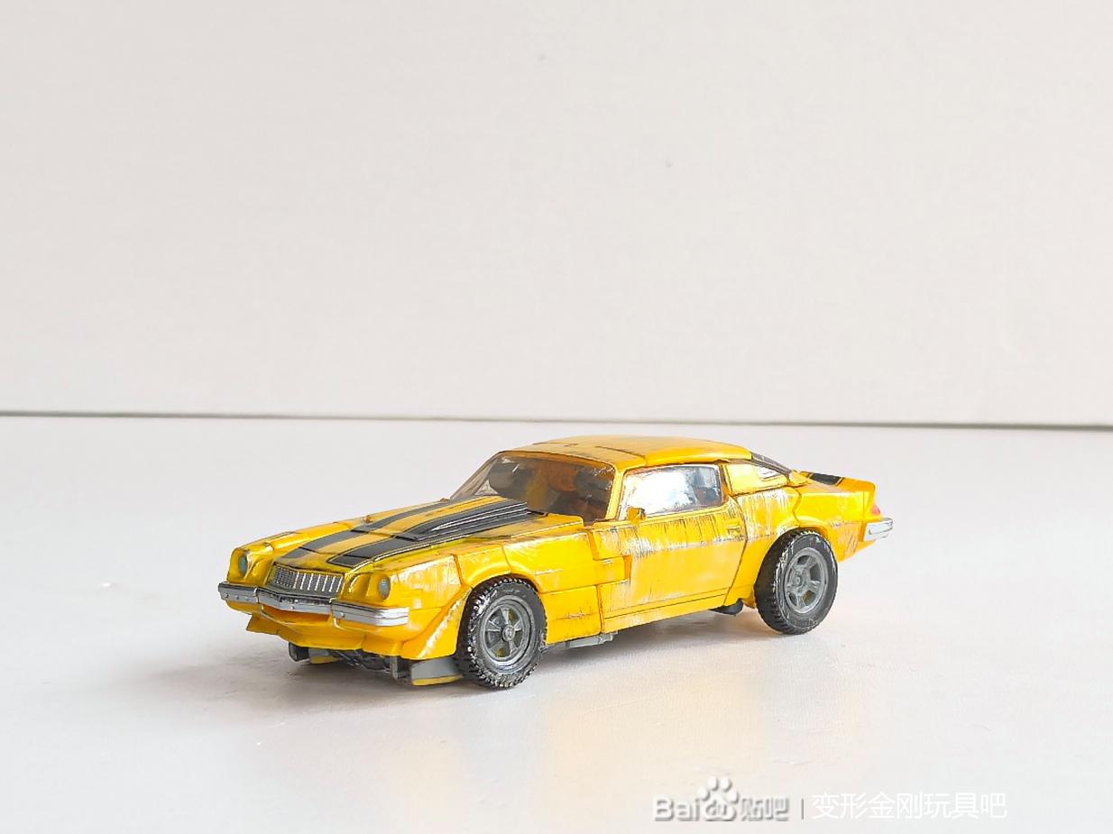 Transformers Studio Series 01 Bumblebee review 2