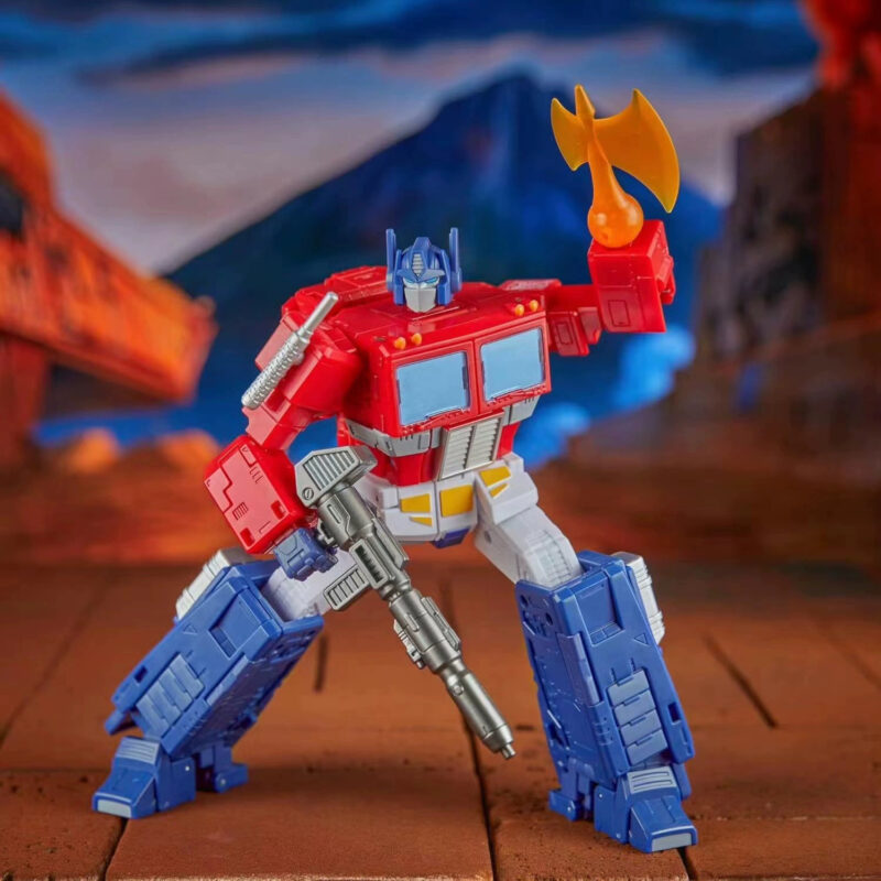 The Transformers: The Movie Studio Series 86-31 Commander Class Optimus Prime Action Figure