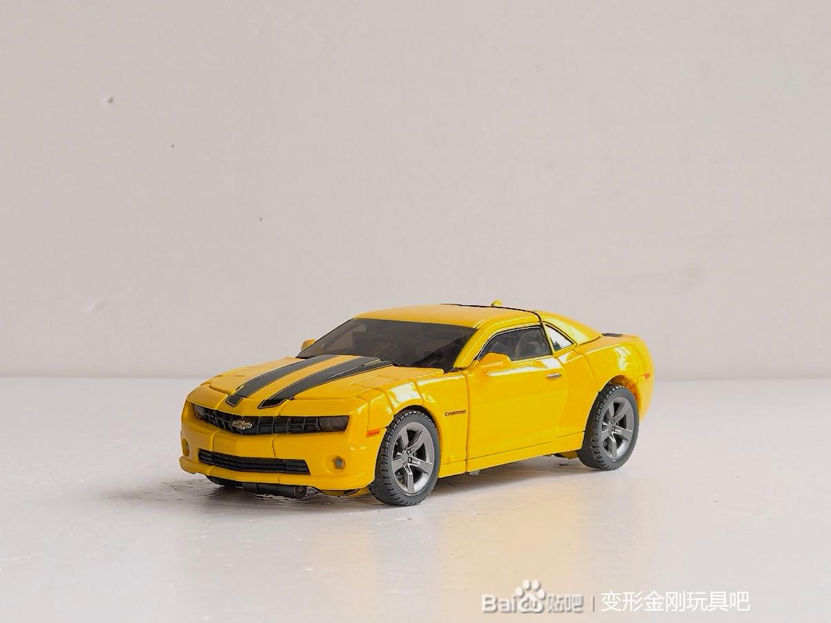 LegendaryToys LTS-03C Bumblebee review 3