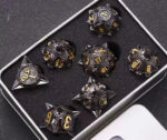 COC TRPG dice metal Baldur's Gate COC dice set multi-faceted Cthulhu DND dice Black Lotus + Metal Gift Box + Velvet Bag